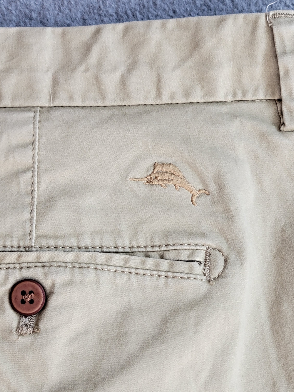 Tommy Bahama Khaki Shorts with Brown Trim Sz 42